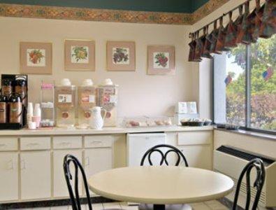 Super 8 Cleveland North Ridgeville Restaurante foto